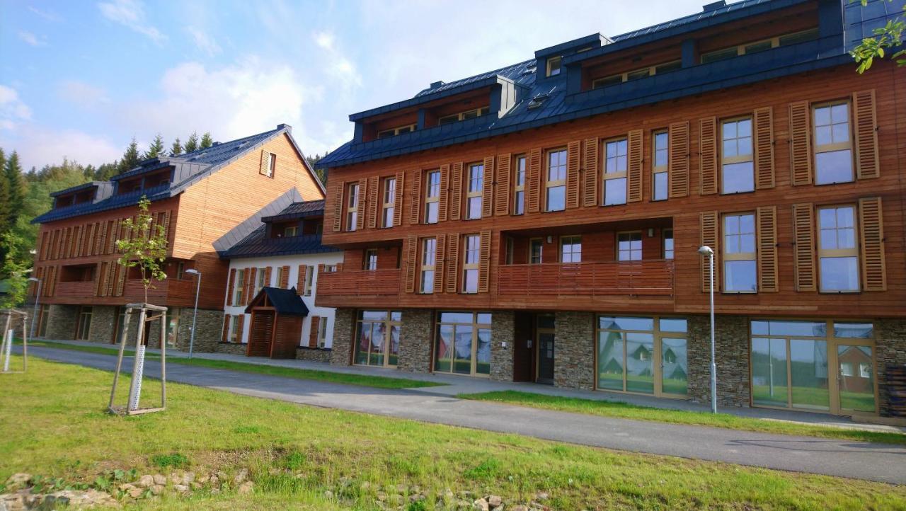 Apartman Horni Misecky - Luxusni Ubytovani Pro Dve Rodiny S Detmi ภายนอก รูปภาพ