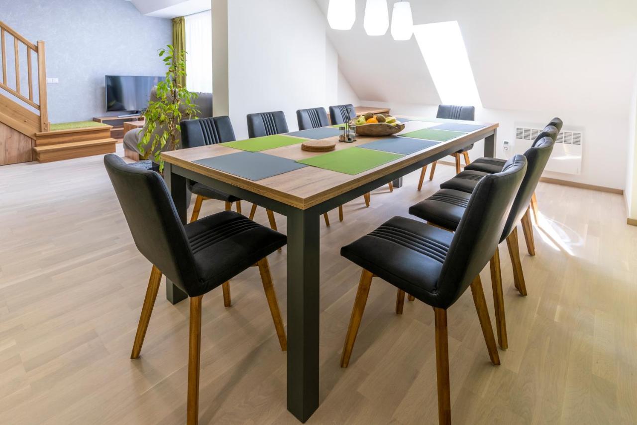 Apartman Horni Misecky - Luxusni Ubytovani Pro Dve Rodiny S Detmi ภายนอก รูปภาพ